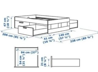 Cama negra de 140x200 con cajones IKEA BRIMNES