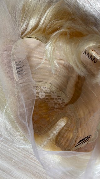 Peluca corta pelo natural rubia