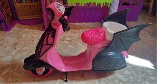 Scooter Monster High Rosa