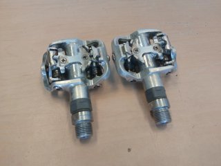 PEDALES AUTOMÁTICOS MTB