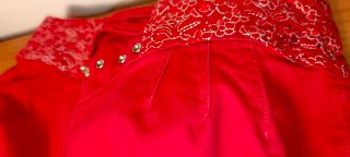 Pantalones cortos rojos de cintura alta