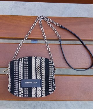bolso bandolera trenzado de Bimba y Lola muy bueno