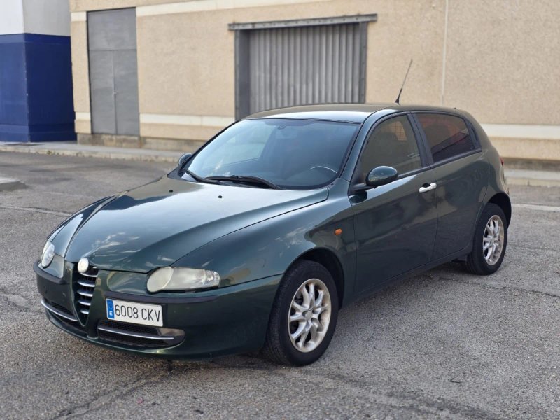 Alfa Romeo 147 / 151.000 km reales / buen estado - foto 1