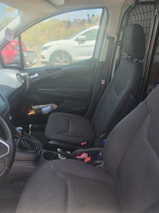 Ford Transit Courier 2021