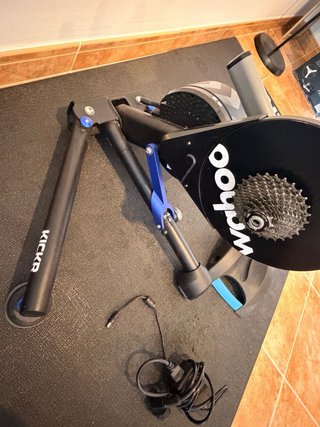 Rodillo Wahoo KICKR V5 + Alfombra