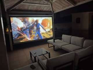 Alquiler  jardín Piscina, Barbacoa y cine Premium.