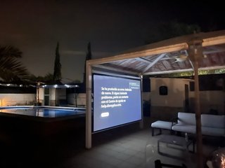 Alquiler  jardín Piscina, Barbacoa y cine Premium.