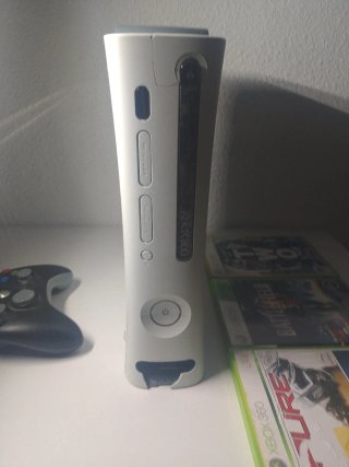 Xbox 360 + Mando + Juegos