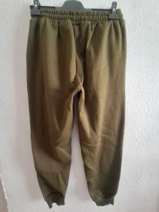 Pantalón chándal verde oliva