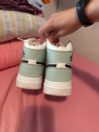 Zapatillas Nike Air Jordan Verdes y Blancas