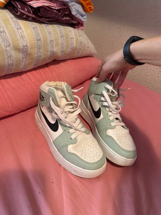 Zapatillas Nike Air Jordan Verdes y Blancas