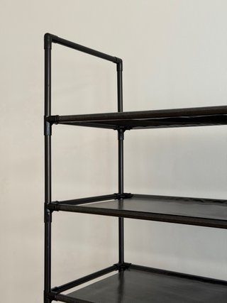 Estantería tubular PVC negra