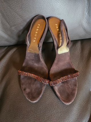 Sandalias de fiesta Farrutx marrones y doradas