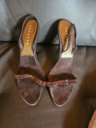 Sandalias de fiesta Farrutx marrones y doradas