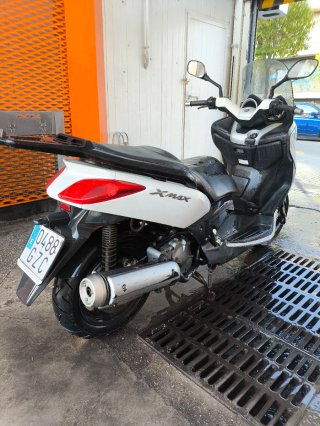 Yamaha Xmax 125 Maxi Scooter