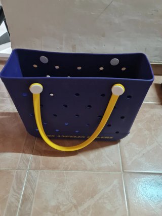 Bolso rígido exlusivo Los Angeles Lakers. Muy raro