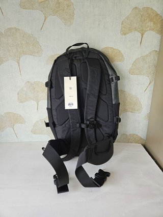 Zaino Herschel All Season 29L trekking. Nuovo.