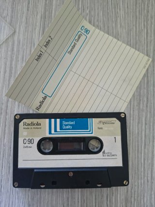 Lotto 16 musicassette Radiola C90