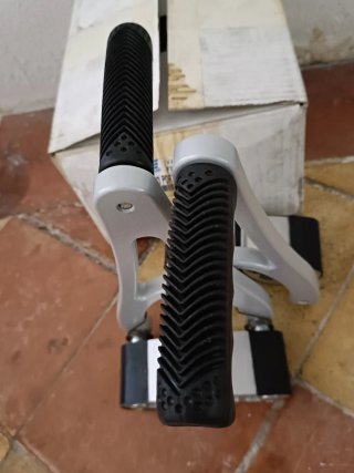 Abrazadera o portapaneles FIME