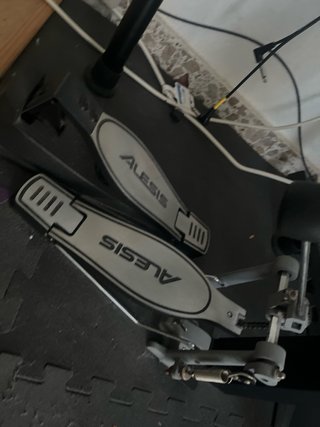 Batería Alesis Nitro Mesh Kit