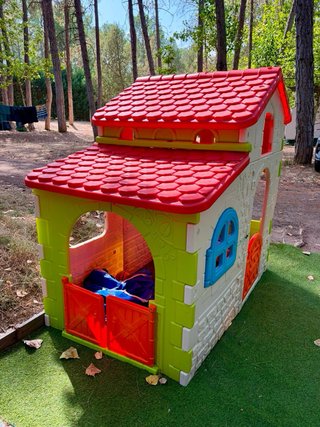 Casita de juegos infantil