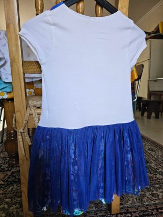 Vestido Tuctuc blanco con falda tul azul