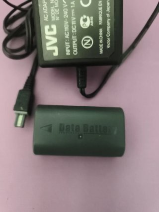 Cargador JVC AP-V17E para videocámara y Bateria