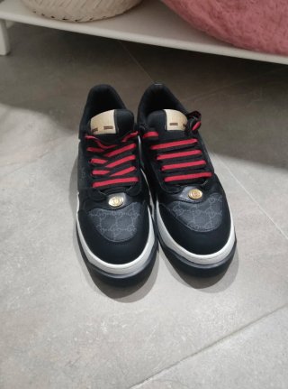 Zapatillas Gucci Negras y Rojas