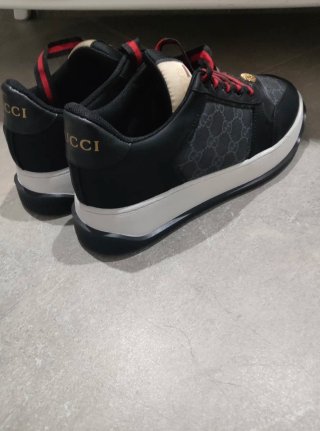 Zapatillas Gucci Negras y Rojas