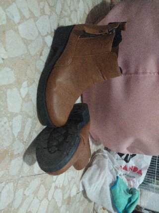 Botas marrones cortas talla 37 sin marca