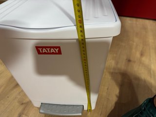 Cubo de basura Tatay blanco con pedal