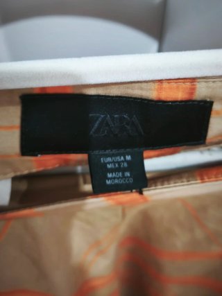 Falda midi Zara cuadros naranja beige