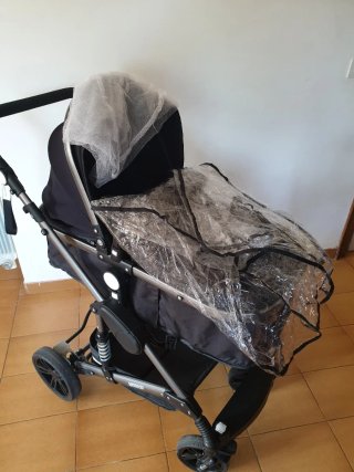 Carro de bebé negro