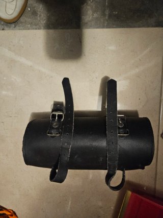 Rulo de cuero para moto