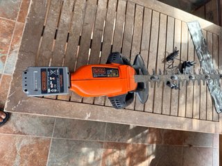 Cortasetos Black & Decker 18V