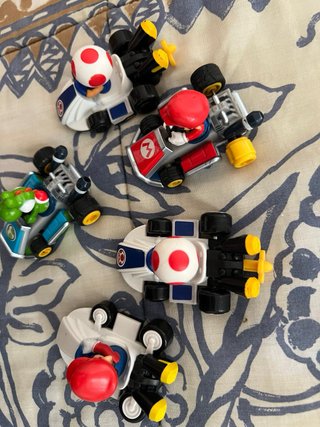 Coches Mario Kart y personajes (precio unidad)