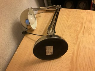 Flexo de escritorio IKEA plateado