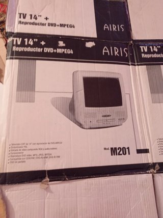 Televisor Airis con DVD incorporado