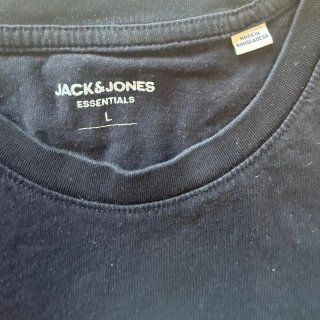 Camiseta Jack & Jones Negra y Roja