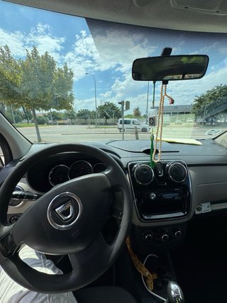 Dacia Lodgy 2012