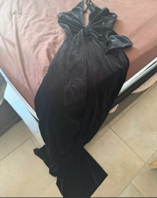 Vestido de fiesta negro con lentejuelas