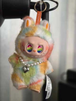 Peluche Labubu Arcoíris