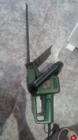 Corta setos eléctrico
