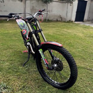 Moto de trial Vertigo R2 inyeccion 250cc