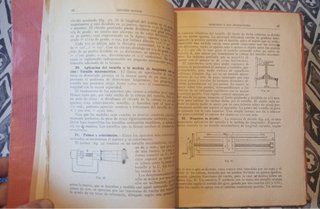 Libro escolar antiguo. Física.