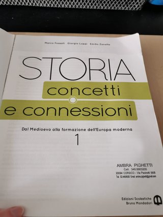Libro università "Storia concetti e connessioni"
