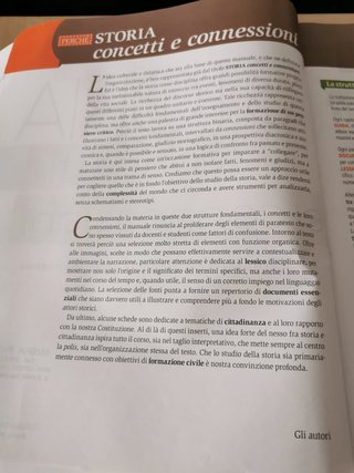 Libro università "Storia concetti e connessioni"