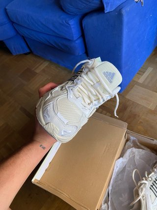 Bad Bunny x Adidas Response CL Blanco Maravilla