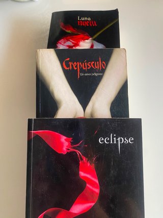 Saga “Crepúsculo” lote de tres titulos.
