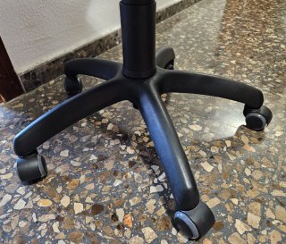 Silla de oficina y escritorio